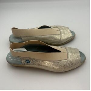 Cloud Footwear Caliber Metallic Gold Leather Slingback Sandals Size 38 EU